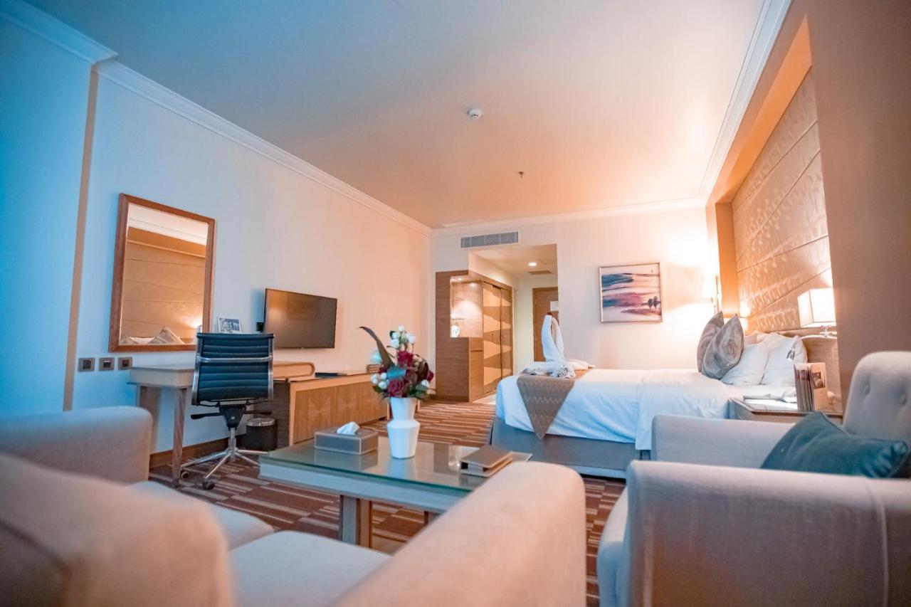Golden Tulip Hotel Buraidah Al Qassim Buitenkant foto