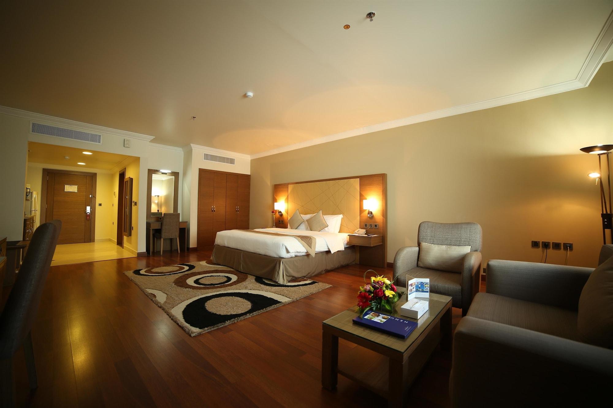 Golden Tulip Hotel Buraidah Al Qassim Buitenkant foto