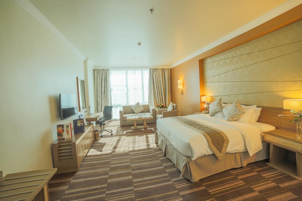 Golden Tulip Hotel Buraidah Al Qassim Buitenkant foto